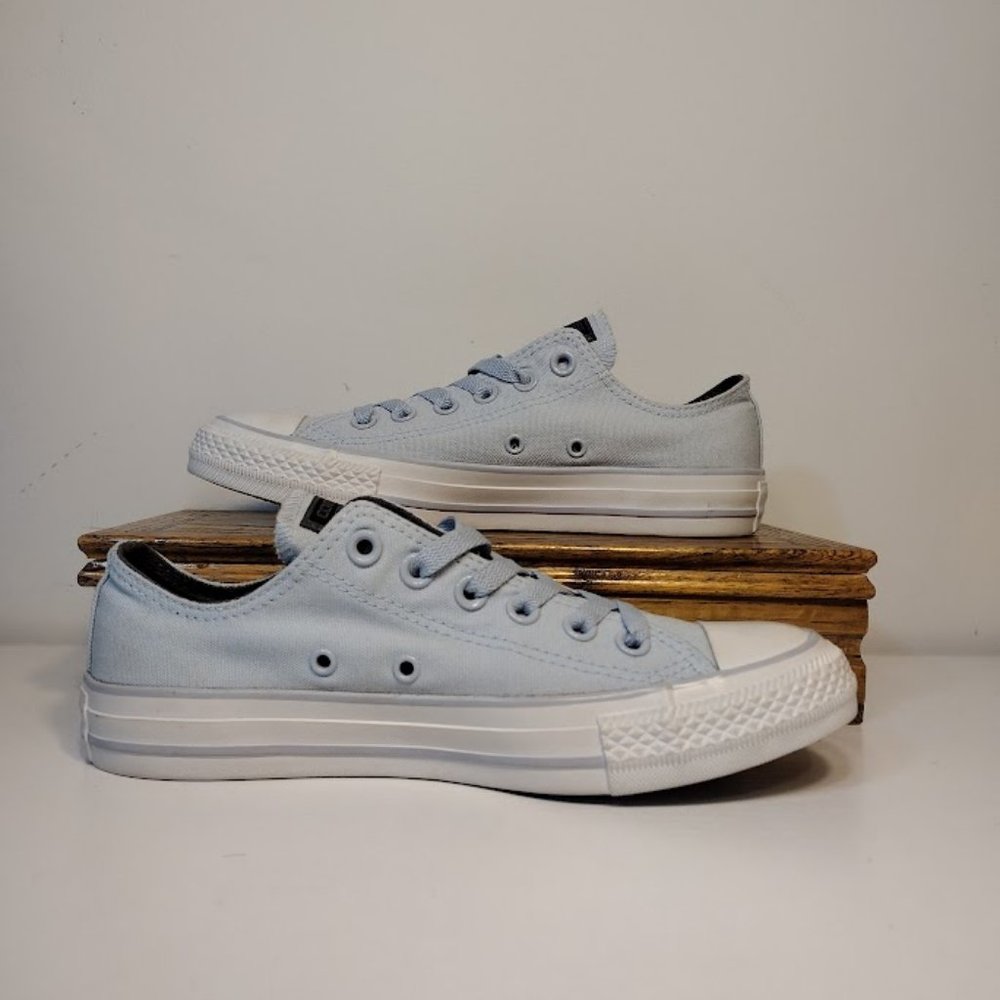 Converse Low Top Sneakers Unisex | Womens 7 Mens 5